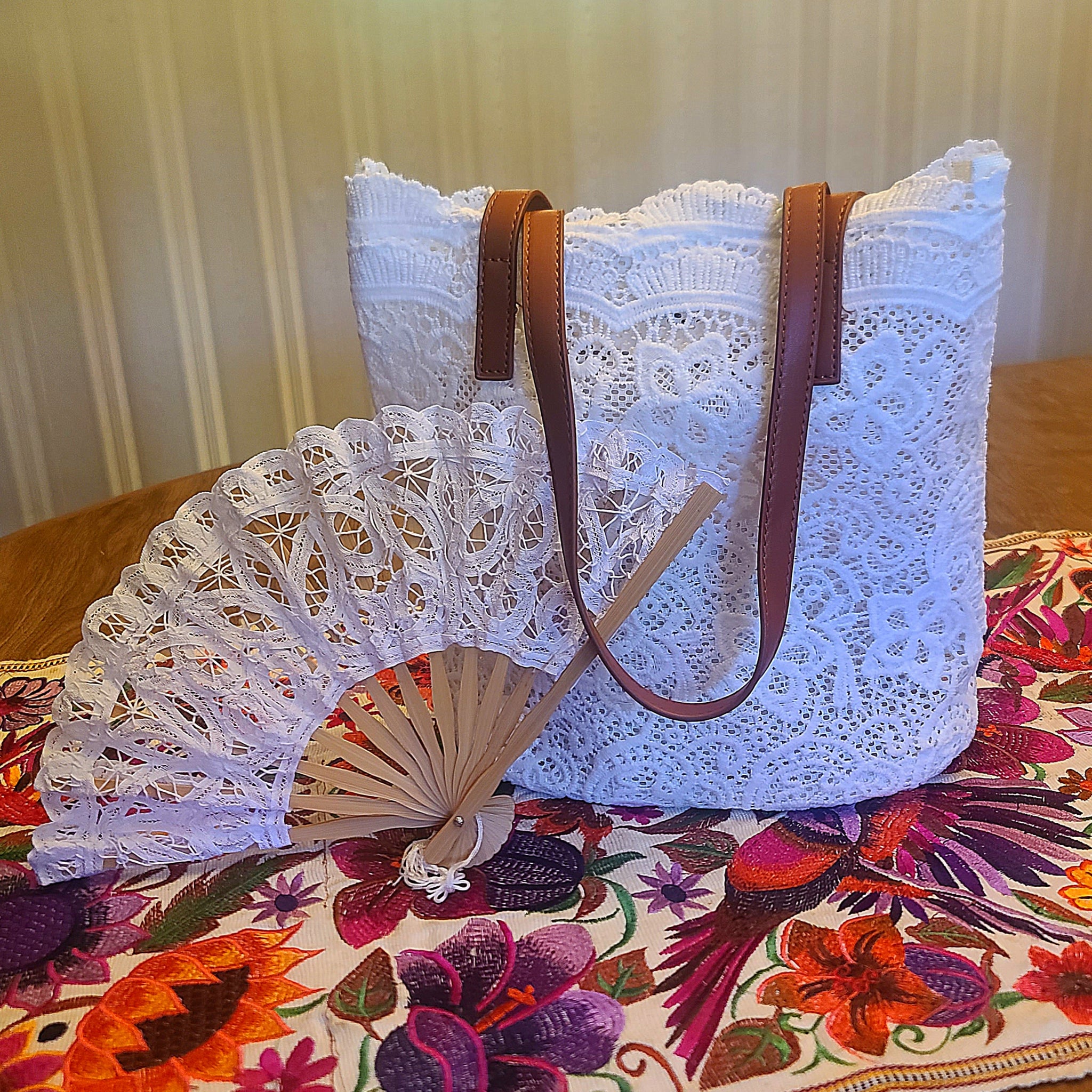 Caribbean Battenburg Linen Lace Tote & Fan (White) – CasaQ