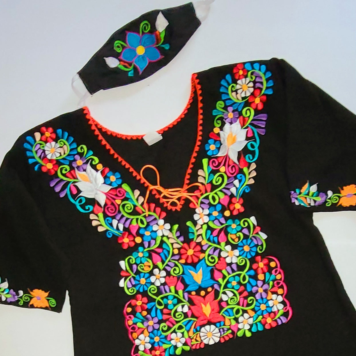 Flores de Mexico Embroidered Blouse - Plus Size