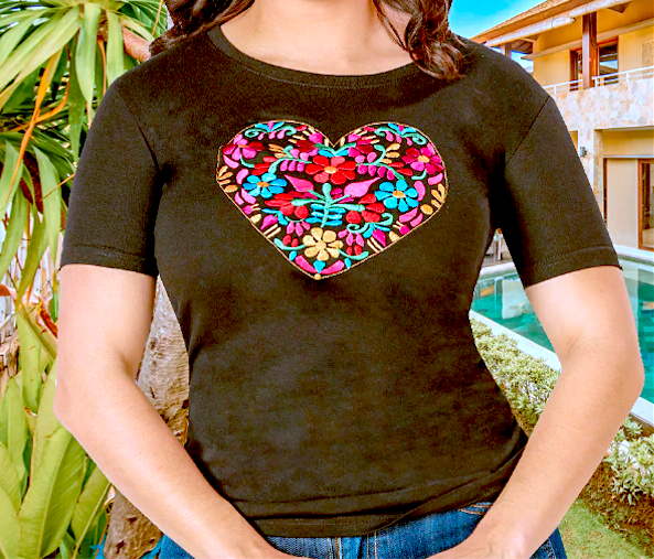 Corazon de Flores Heart Embroidered T-Shirt – CasaQ